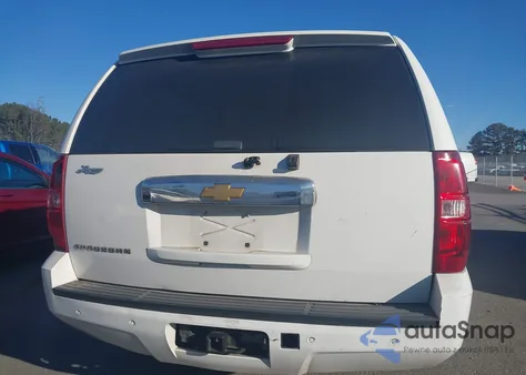 2013 Chevrolet Suburban 1500 Lt z USA, uszkodzony, nr VIN 1GNSCJE02DR239766